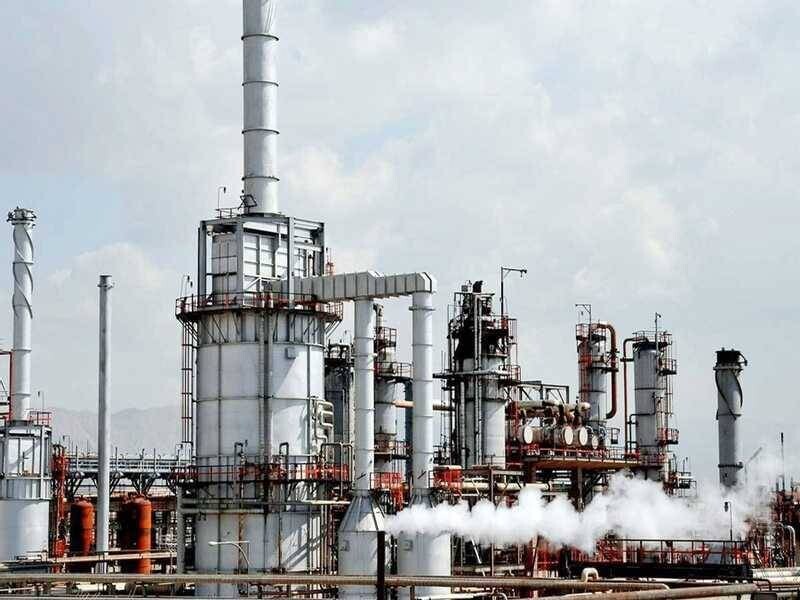 Kuwait shuts down parts of its refinery