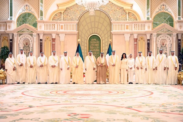Кувейтское правительство принимает присягу перед эмиром
