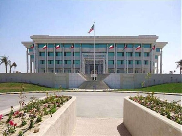 Kuwait niega informes sobre explosión de petrolero frente a su costa