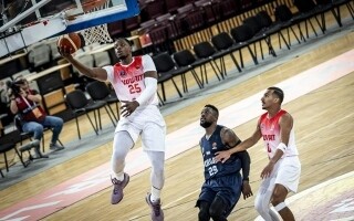 Кувейтская баскетбольная команда вышла в полуфинал 'Супер-Западной' лиги Азии